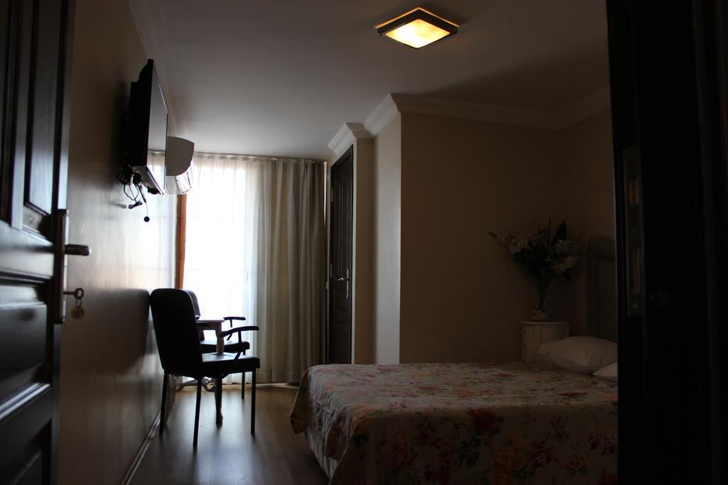 My Way Terrace Hotel Adalar Room photo